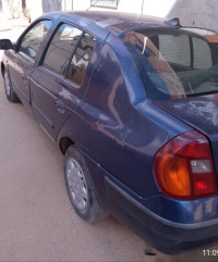 voitures-renault-clio-classique-2004-tlemcen-algerie