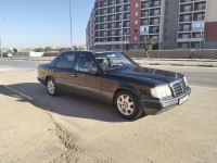 voitures-mercedes-classe-e-1994-tlemcen-algerie