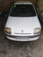 voitures-renault-clio-1-2001-algerie