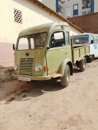 Camion Renault 1400