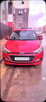 moyenne-berline-hyundai-i20-2017-bab-el-oued-alger-algerie