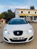 moyenne-berline-seat-leon-2011-lakhdaria-bouira-algerie