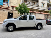 pickup-nissan-navara-2013-elegance-4x4-boumerdes-algerie