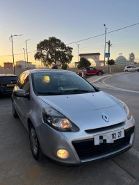 voitures-renault-clio-3-2012-night-and-day-mostaganem-algerie