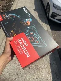 RX 7600 8gb GIGABYTE Neuf