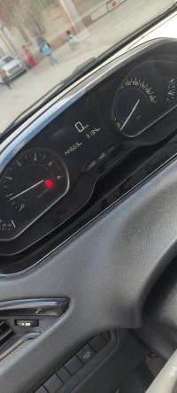 آلة-peugeot-208-2019-العلمة-سطيف-الجزائر