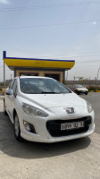 moyenne-berline-peugeot-308-2012-batna-algerie