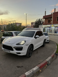 voitures-porsche-cayenne-2014-gts-alger-centre-algerie