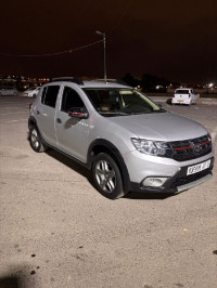 voitures-dacia-sandero-2017-stepway-el-harrach-alger-algerie