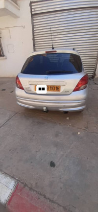 voitures-peugeot-207-2010-bouira-algerie