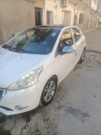 voitures-peugeot-208-2013-allure-khenchela-algerie