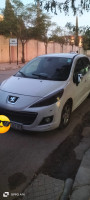 voitures-peugeot-207-2012-sportium-batna-algerie