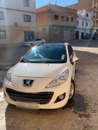 voitures-peugeot-207-2012-allure-sidi-bel-abbes-algerie