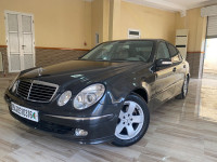 voitures-mercedes-classe-e-2003-avantgarde-akbou-bejaia-algerie