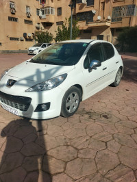 voitures-peugeot-207-2012-sportium-constantine-algerie