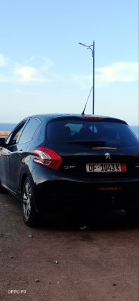 voitures-peugeot-208-2013-allure-tiaret-algerie