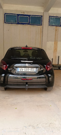 voitures-peugeot-208-2013-allure-tiaret-algerie