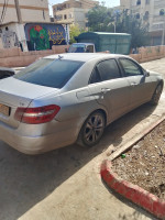 voitures-mercedes-classe-e-2012-aomar-bouira-algerie