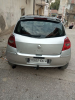 voitures-renault-clio-3-2006-souk-ahras-algerie