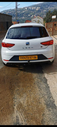 voitures-seat-leon-2017-fr15-sidi-aich-bejaia-algerie