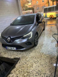 voitures-renault-clio-5-2023-techno-boumedfaa-ain-defla-algerie