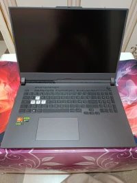 Asus ROG Strix G17 2025