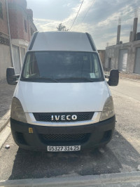 fourgon-iveco-daily-2014-constantine-algerie