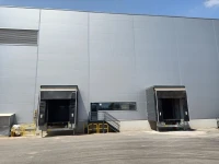 Equipement de quai / porte industrielle / Sas d'étanchéité / niveleur de quai  