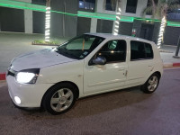 citadine-renault-clio-campus-2014-bye-mostaganem-algerie