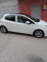 voitures-peugeot-208-2015-allure-khraissia-alger-algerie