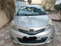 moyenne-berline-toyota-yaris-2012-chiffa-blida-algerie