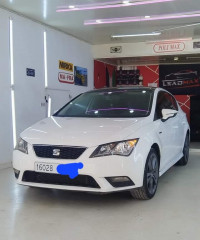 voitures-seat-leon-2014-style-tiaret-algerie