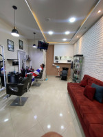 beaute-esthetique-coiffeur-qualifie-dely-brahim-alger-algerie