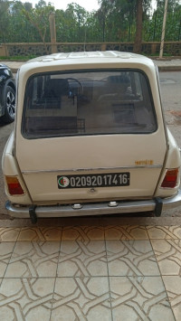 voitures-citroen-ami-8-1974-alger-centre-algerie