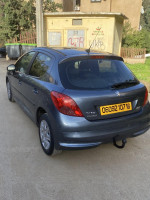 voitures-peugeot-207-2007-premium-saoula-alger-algerie