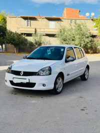 voitures-renault-clio-campus-2012-bye-tebessa-algerie