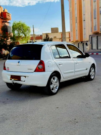 voitures-renault-clio-campus-2012-bye-tebessa-algerie