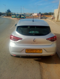 voitures-renault-clio5-2021-antos-mesra-mostaganem-algerie