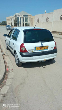 voitures-renault-clio-2-2002-chiffa-blida-algerie