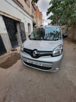 voitures-renault-kangoo-2018-soumaa-blida-algerie