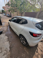 voitures-renault-clio-4-2019-soumaa-blida-algerie