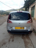 voitures-renault-scenic-2012-skikda-algerie