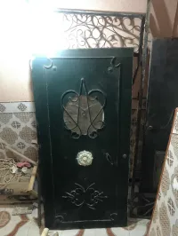 4 porte.   2 porte d entrée 