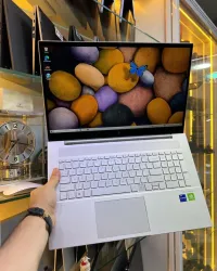 HP ENVY 17 i7-11eme 16/512GB, Carte Graphique Nvidia GeForce MX450 2GB GDDR5