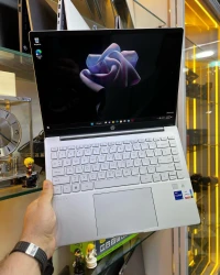 HP Pavilion i7-12700H 16GB/256GB 2K OLED, Intel Iris Xe graphics