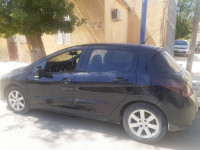 average-sedan-peugeot-308-2011-premium-bouira-algeria