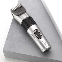 Babyliss Tondeuse homme E977E Carbon Steel, avec ou sans fil 60 minutes, de 0,5 à 25 mm