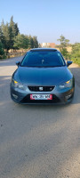 moyenne-berline-seat-leon-2014-el-hachimia-bouira-algerie