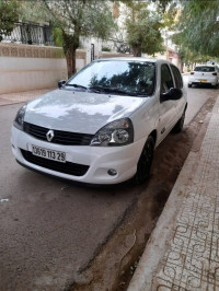 voitures-renault-clio-campus-2013-tighennif-mascara-algerie