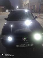 moyenne-berline-volkswagen-golf-4-2002-bouira-algerie